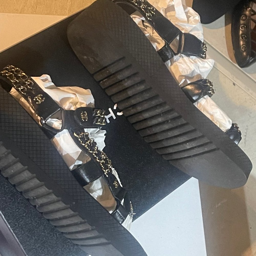 CHANEL SANDALS - Picture 4 of 5